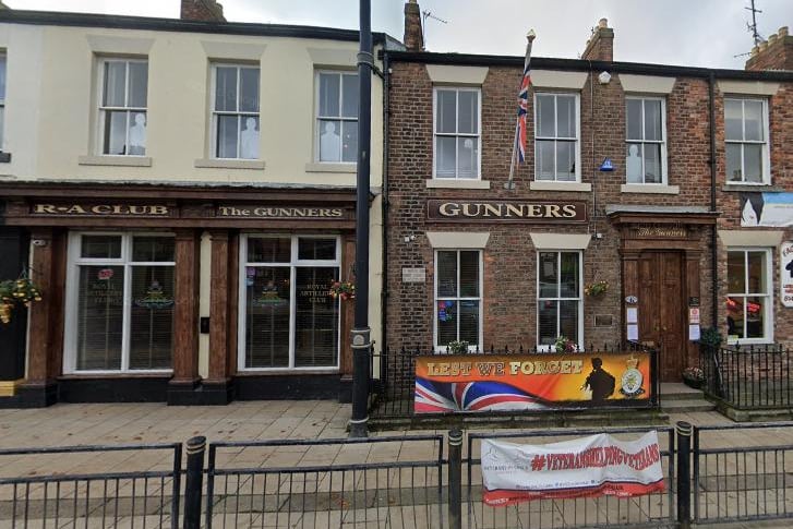 The friendly welcome and cheap drinks available at The Gunners on Mary Street in the city centre has left the establishment with a score of 4.7 from 87 reviews.