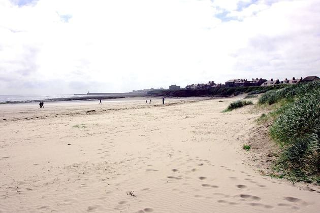 St Aidan's beach in Seahouses is ranked number 3.
This lovely stretch of sand offers great views of the Farne Islands and has the advantage of being close to the amenities of Seahouses.