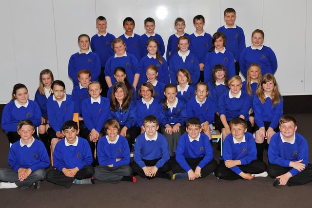 Year 6 leavers at Jesmond Gardens Primary School. Recognise anyone?