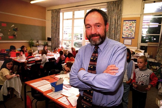 Arbourthorne Junior School head teacher David Hutton with some of the pupils of the school (October 1996)