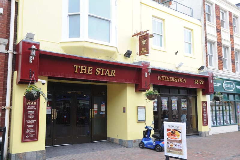 This pub can be found in Gosport High Street and has a 3.8 star out of five rating on Google based on 1,024 reviews. One person said 'friendly pub with quieter area to dine'.
