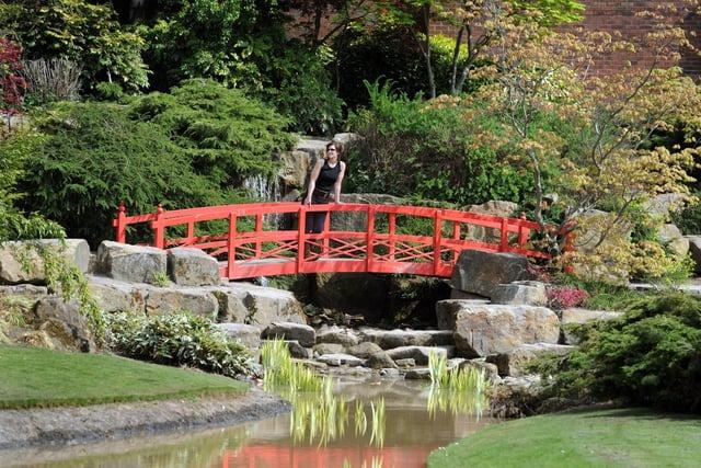 Horsforth Hall Park is an ideal picnic spot and also the home of the Japanese Gardens which uses features and materials to represent the mountains, woodland areas, waterfalls, lakes and open grasslands found in Japan. 
