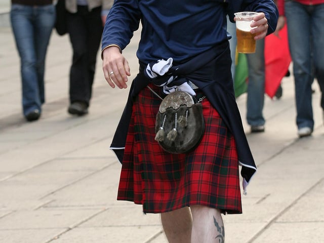 A) Whiski in Edinburgh
B) The Pot Still in Glasgow
C) The Hootananny pub in Inverness
D) The Grill in Aberdeen
