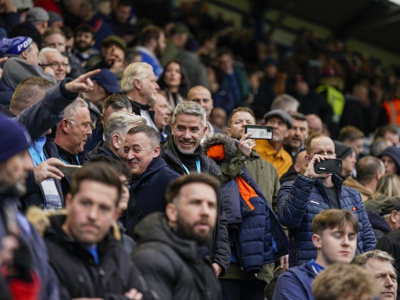 Average away attendance: 1490