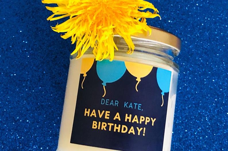 MagicCraftingShop sell vegan bath bombs, candles and wax melts. This is a great birthday idea!