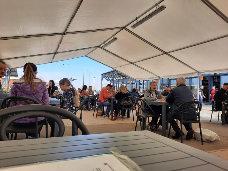 A spot of lunch at the Wool Market.
