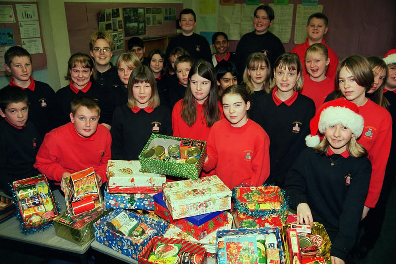 Ecclesfield School Xmas parcels in 1998 - some of the pupils from the Ecclesfield School who helped prepare christmas hampers for elderly residents of the area.