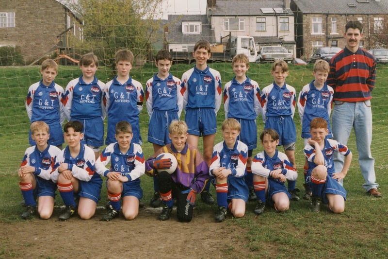Early 1990s, The Cougars Junior football club
