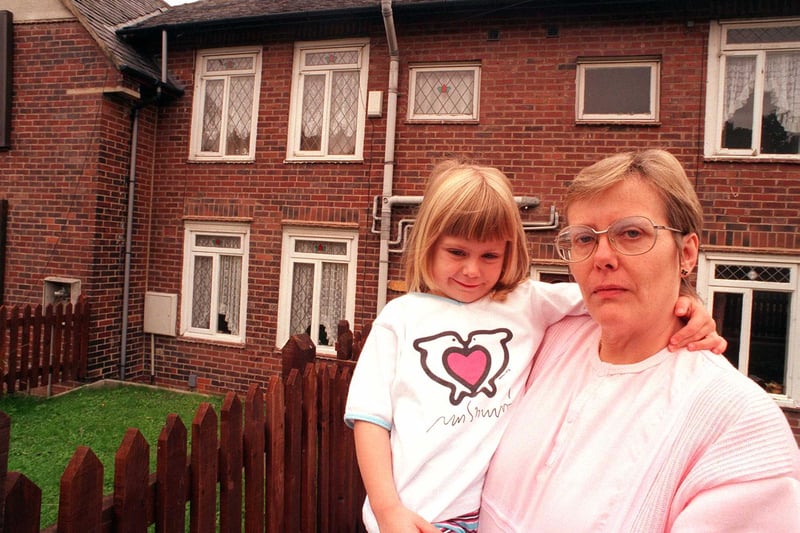 Ellen O'Shea with 3 years old Rebecca pictured on Daffodil Road on the Flower Estate in 1998