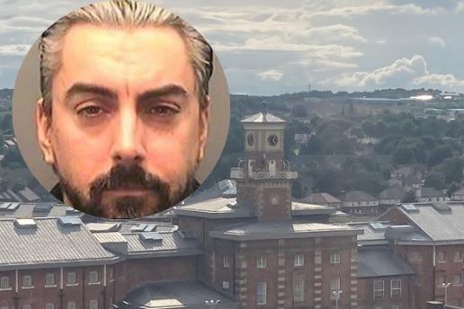 Ian Watkins: Häftling, der wegen Mordes an LostProphets-Sänger angeklagt ...