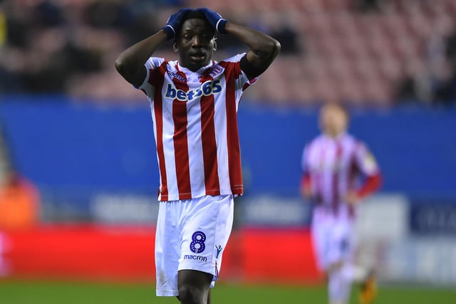 Stoke City midfielder Peter Etebo could see his season-long loan spell with Galatasaray cut short in January, after an underwhelming start with the Turkish giants. He joined the Potters for over £6m in 2018. (Fanatik)