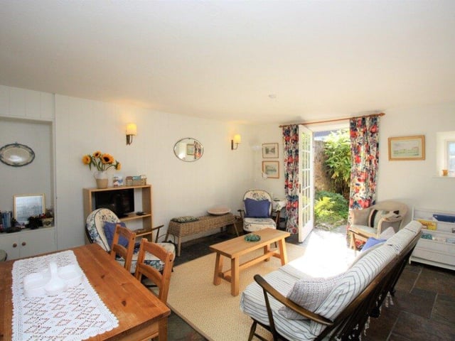 Located in the heart of St Andrews, this fantastic three-bedroom terraced house dates back to 1765 and has a private garden to the rear - £15,000 total stay.