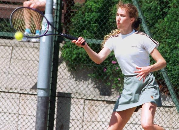 Tamsin Bush competing in the under 18s singles match in 1997. At Doncaster Lawn Tennis Club.