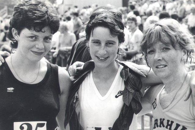 Elaine Allen ,winner of the Womens Race in the 1982 the Star Walk centre with Wendy Brooks, left 2nd and right Marian Harris,3rd