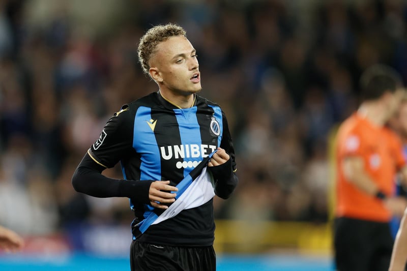 Leeds United and AC Milan-linked forward Noa Lang is said to be keen on a move to Arsenal, as interest in the £25m-rated Club Brugge ace continues to grow. He impressed during his side's 1-1 Champions League draw with PSG earlier in the month. (Voetbal24)