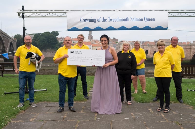 Outgoing salmon queen Freya Weatherley-Ryan presented a cheque for £4,513 to Berwick Cancer Cars.