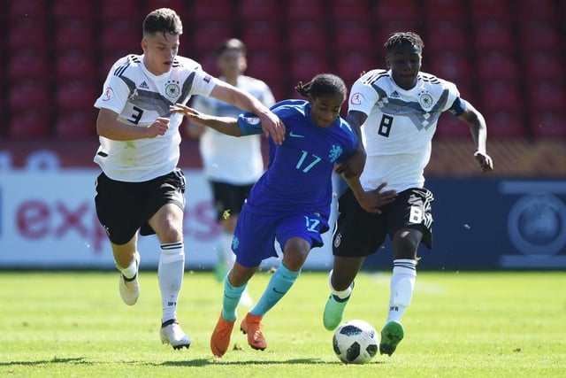 Leeds United have agreed a £1m deal for Feyenoord starlet Crysencio Summerville. He’ll travel to England next week to complete his move. (Telegraph)