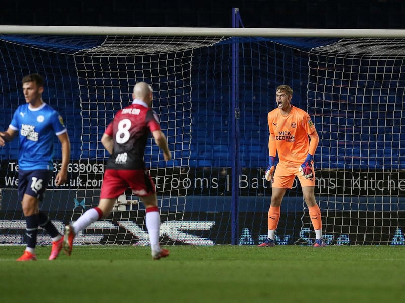 The goalkeeper is used as back-up by the Chairboys.