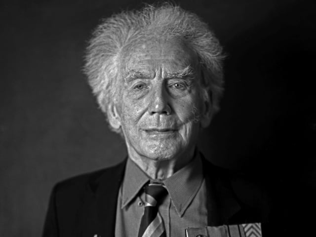 Ian Ritchie Forsyth landed on the beaches 16/08/1944 and was Driver Operator, reconnaissance for armoured division. He was a Sergeant in the 15th/19th The King's Royal Hussars and became a teacher after the war.