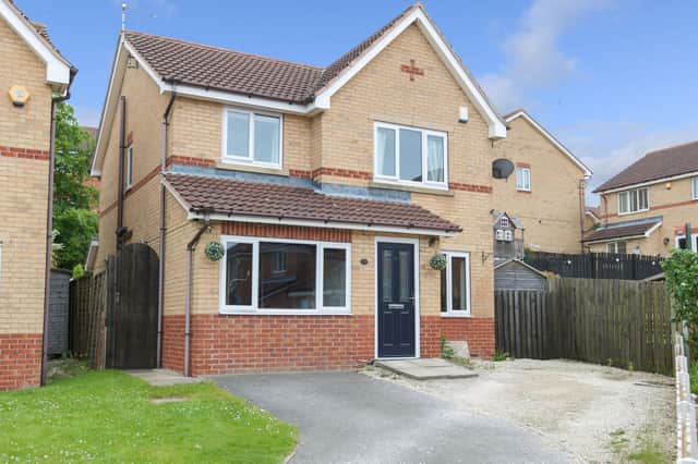This lovely property is found in Clowne and has fantastic commuter links to Sheffield.