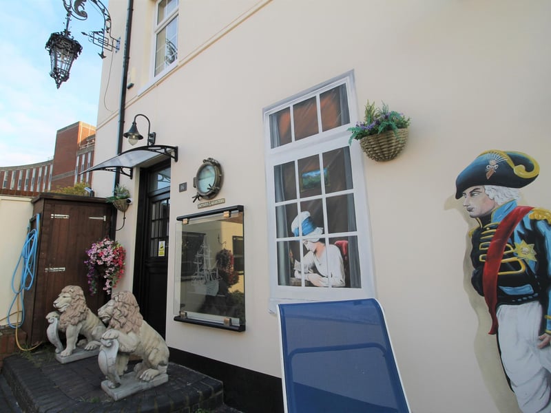 St Thomas's Street, Old Portsmouth - 5 bed town house - £1.115m