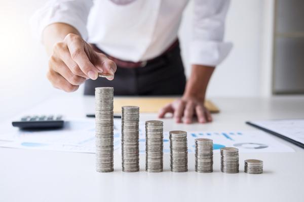 Average salary: 48,140 GBP