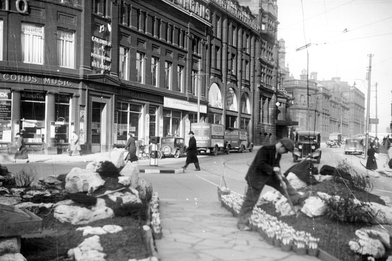 Town Hall Square rockery and Leopold Street, 1938. Premises you can see include the Grand Hotel, Johnson and Appleyards Ltd Cabinet Manufacturers and Wilson Peck Ltd. Ref no S19992