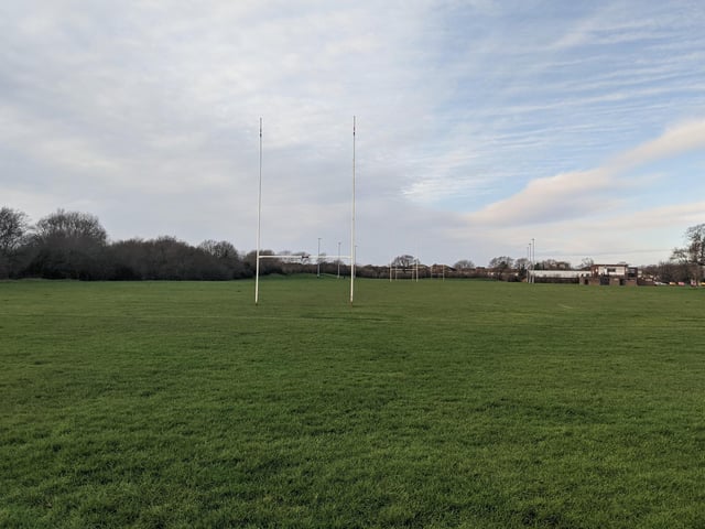 Popular with dog walkers, Cams Alders has two large fields to walk around as well as access to the woodland surrounding Fort Fareham.