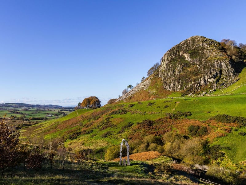 The Battle of Loudoun Hill in 1307 saw Robert the Bruce earn his first victory over the English forces, commanded by Aymer de Valence. Today you can visit the hill, around 12 miles east of Kilmarnock in East Ayrshire. There's a memorial at the top, while at the base is a monument to Wallace called the 'Spirit of Scotland', depicting Wallace's outline in steel.