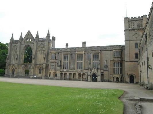 The Abbey is open Newstead Park is open, including the car park, formal gardens, toilets and baby changing. Car park charges are £6. Café kiosk will be available with takeaway service and contactless payment only.