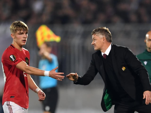 Sheffield Wednesday have again been linked with a loan move for Manchester United youngster James Garner, but may have to battle it out with Swansea City to bring in the England youth international. (The Sun)