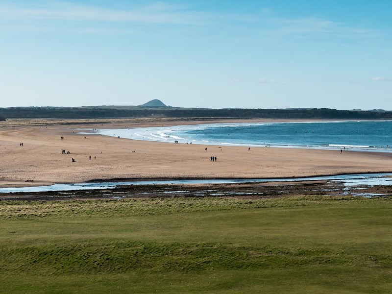 With multiple beaches to visit in Dunbar such as Belhaven Bay and Thornton Loch Beach, Dunbar is a town on the North Sea coast in East Lothian in the south-east of Scotland that is well worth a visit.