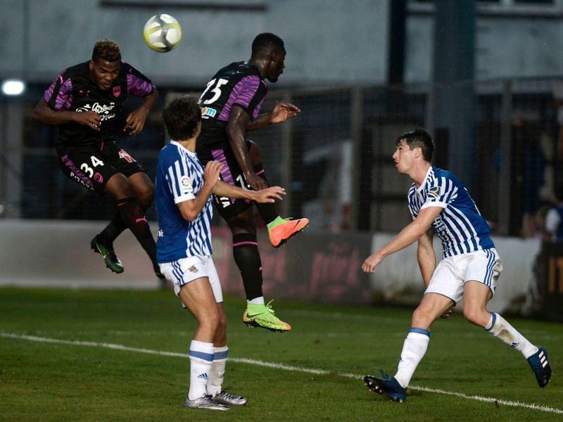 A host of Premier League sides - including Arsenal, Southampton, Tottenham, Leicester, West Ham, Newcastle, Crystal Palace, Brighton and Wolves - are monitoring £8.5m-rated Hatayspor striker Aaron Boupendza. (90min)