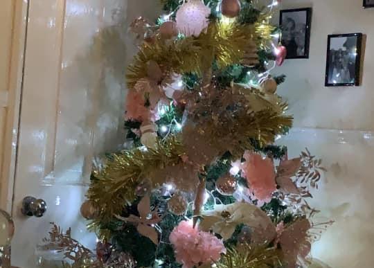 Pretty pastel floral decorations on Valerie Lilleyman's tree.