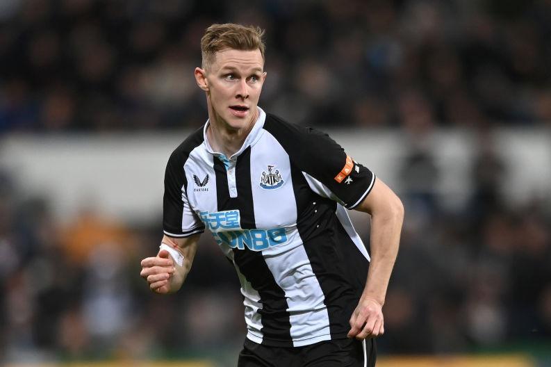 An unsung hero for Newcastle on the day - his performance epitomised by his last-ditch block by Lookman midway through the second-half. 