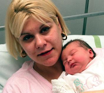 Linda Jones from Bentley with her newborn duaghter Shanella. Born on New Years Day 1999.