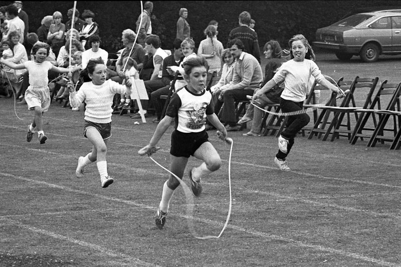 The 1983 skipping race looks like it was great fun. Do you recognise any of the competitors?