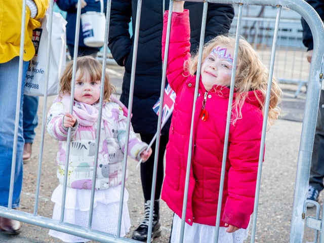 Willow 2 and Ava 4 waiting for Ben. Picture: Habibur Rahman