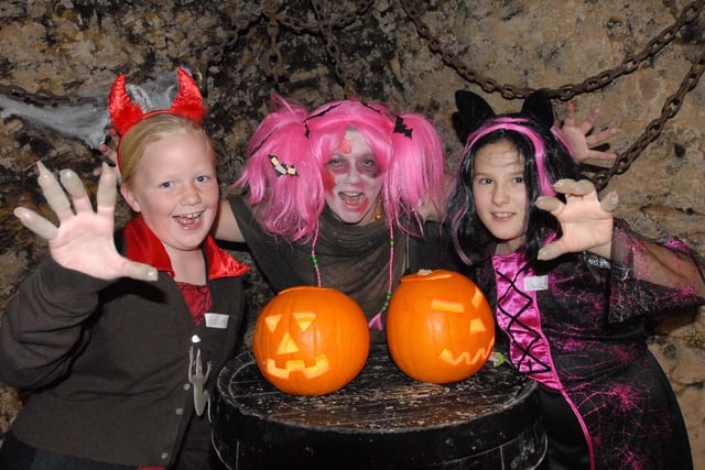 Loving the outfits girls! Here are Ahanta Stainbank, Sarah Dean and Vanessa White at the Grotto in 2006.