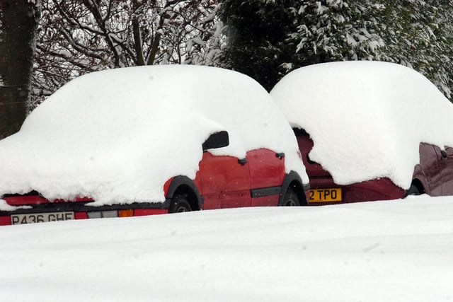 Snowed in vehicles at Cudworth in Barnsley in December 2010