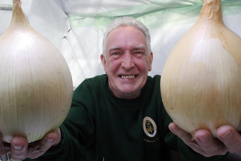 Gerald Treweek Brimington onion grower in 2007
