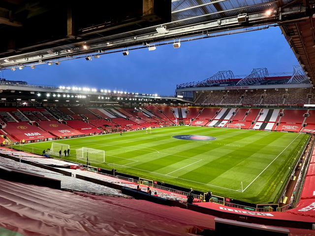 Atmosphere rating: 3/5 stars... fan votes: 93,212