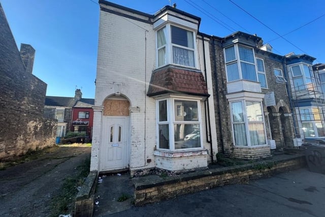 This property is in the East Riding of Yorkshire, but is on the South Yorkshire auction. It's a large end-of-terrace house, with potential to turn into an house in multiple occupation (HMO), or turned back to a family home.