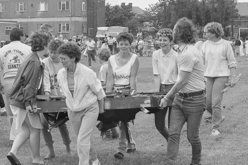 Did you take part in the Vaux sports day in 1987 and can you recognise any of these competitors?