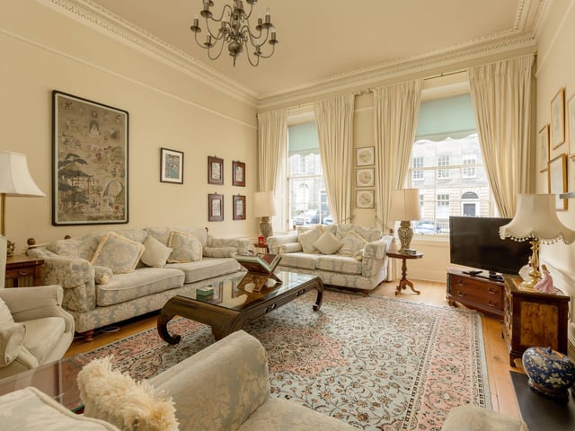 Sitting room.