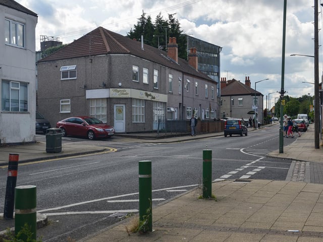 The population of Newgate increased by 8.20% from 2014 to 2019. The population in 2019 was 3,220.