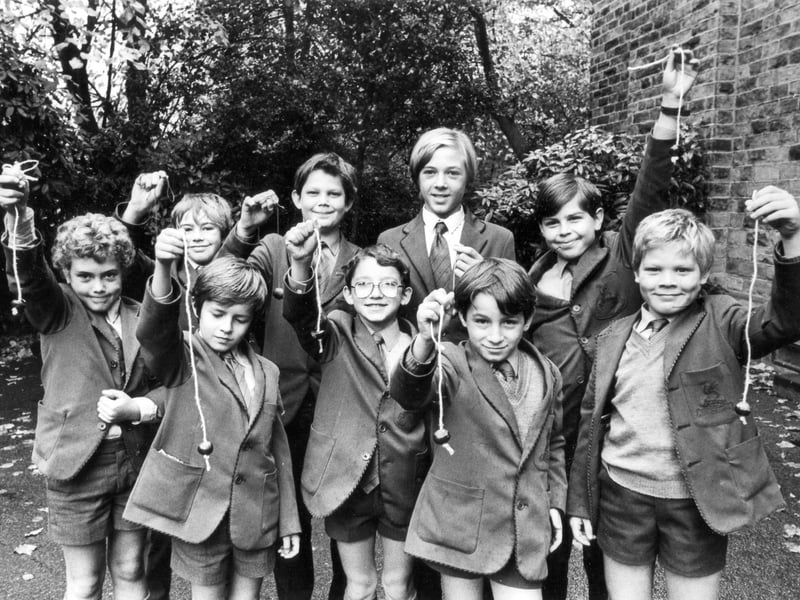 Sheffield's Birkdale School pupils in a conker contest in October 1984