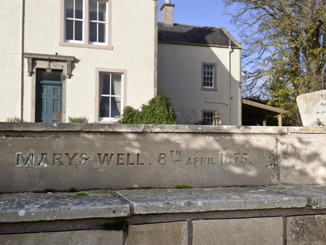 Steps to front of house.