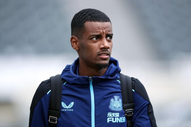 For Alexander Isak, this trip is about bonding with his new team-mates and continuing his recovery from a thigh injury picked up in September. While he may not get on the pitch in Saudi Arabia, Howe will be paying close attention to his work in training and his attitude as the Newcastle boss looks to integrate the 23-year-old back into his first-team plans. An impressive break could be the difference between starting or being left on the bench once competitive football returns. 