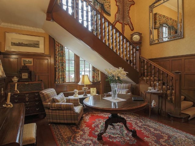 Cantray House boasts an amazing display of Palladin style architecture which is set within a beautifully quiet and private spot, surrounded by amazing land and gardens